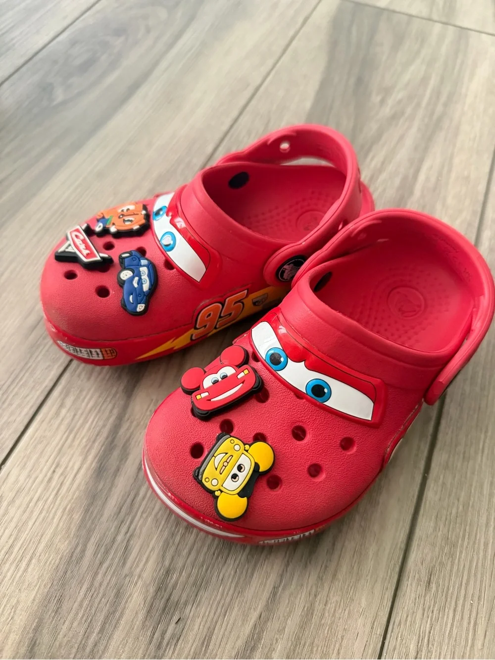 Crocs Red Lightning McQueen Kids Slip-On crocs